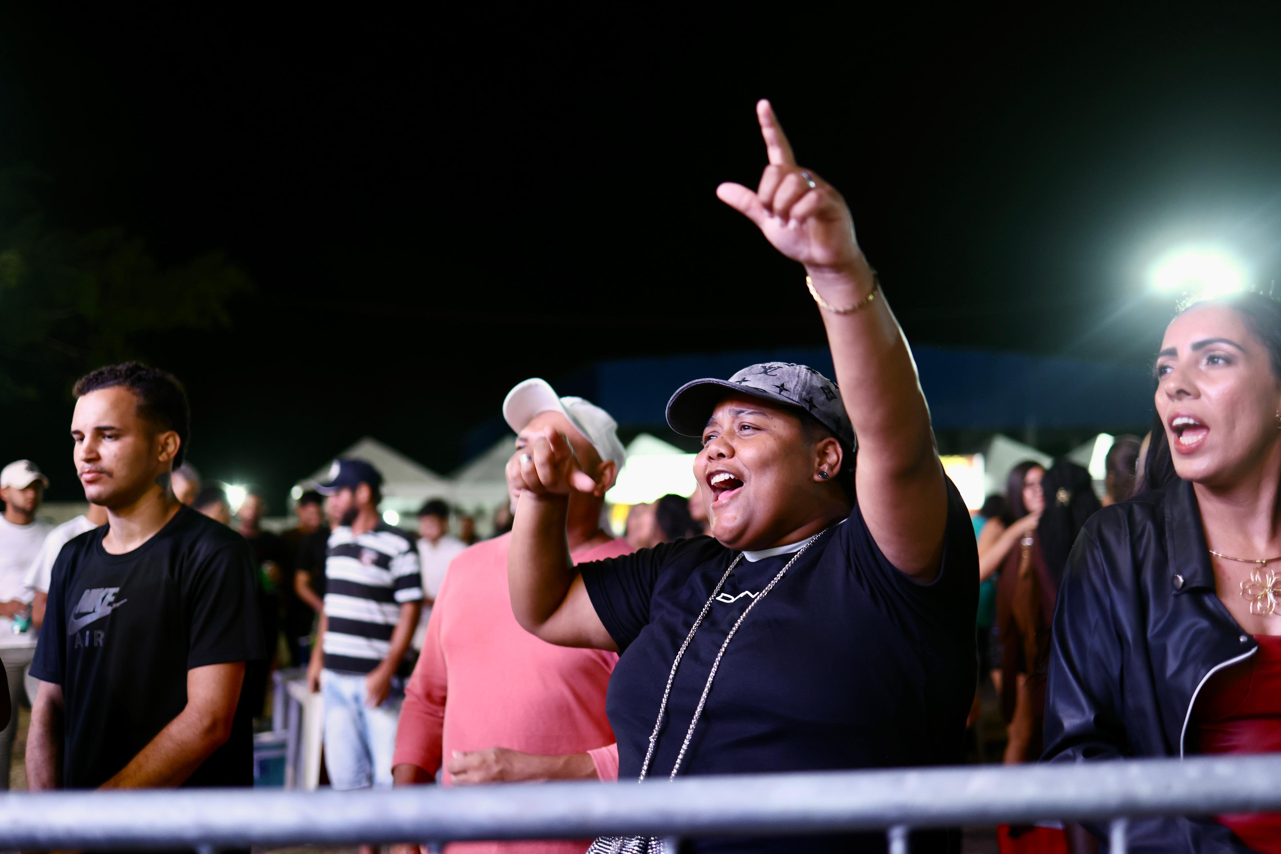 Primeiro dia de festa celebra os 262 anos de Atalaia com música, tradição e grande participação popular